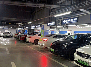 南京龙湖紫金mall充电站